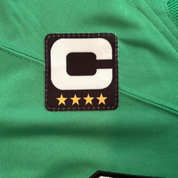 Eagles Kelce Jersey - Picture 4 of 8